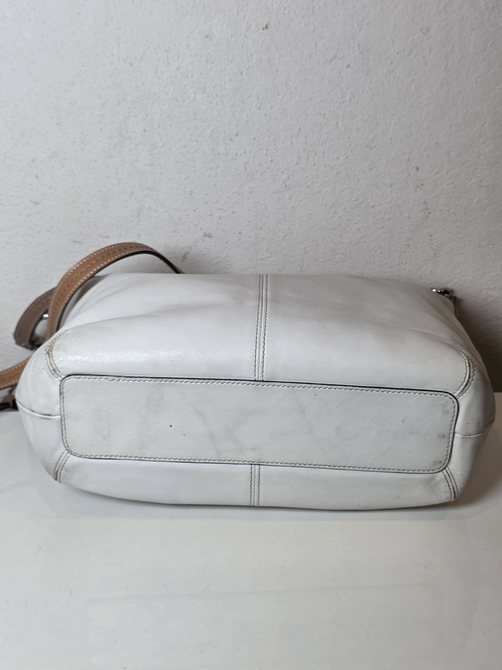 Coach Two-Tone Leather Hobo Bag in White and Tan - Picture 7 of 9